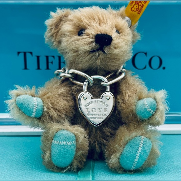 7.5" Tiffany & Co Return to Love Lock Heart Bracelet in Silver - Picture 4 of 8